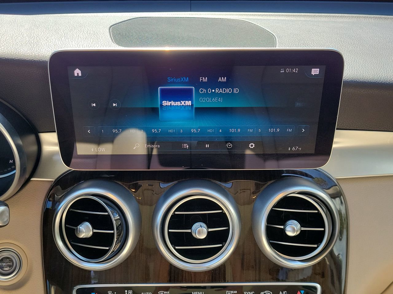 Certified 2022 Mercedes-Benz GLC 300 image 17