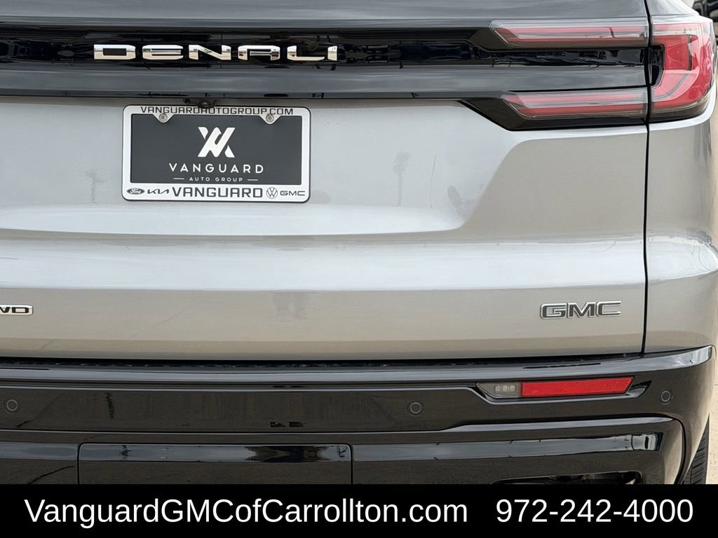 New 2026 GMC Acadia Denali Ultimate w/ LPO, Floor Liner Package AWD/4WD image 5