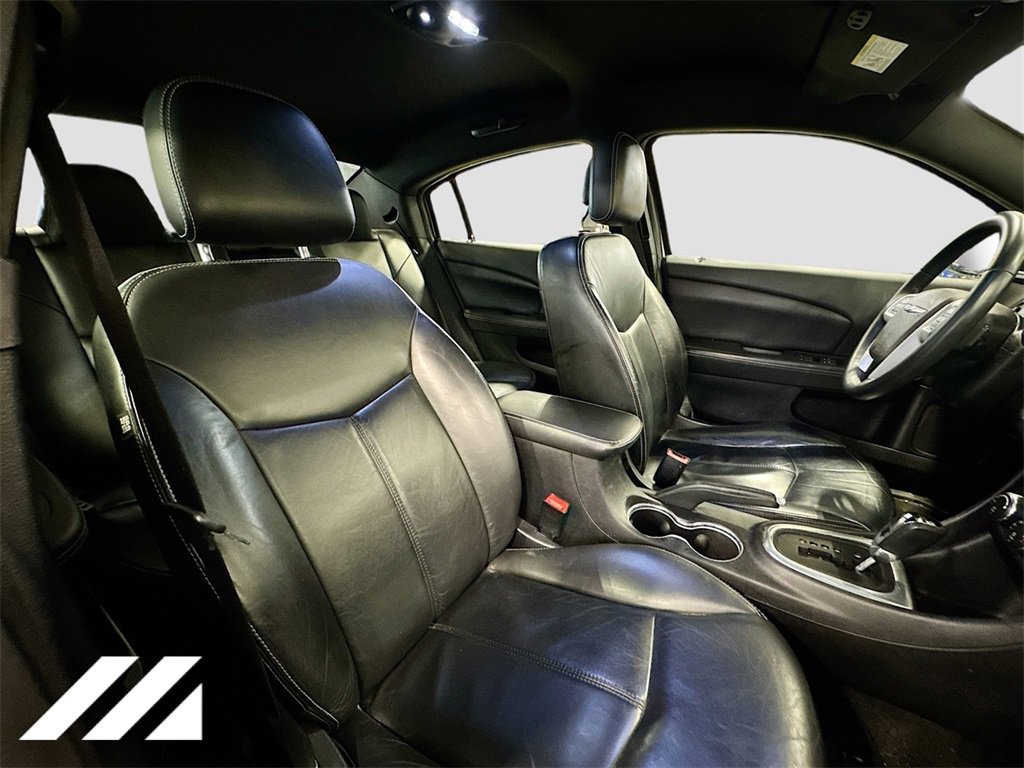 Used 2013 Chrysler 200 Limited image 26