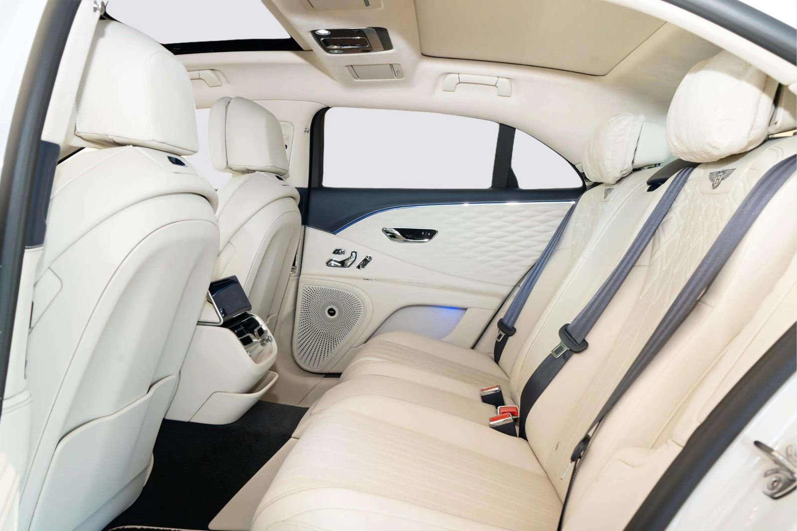 Used 2023 Bentley Flying Spur Azure AWD/4WD image 59