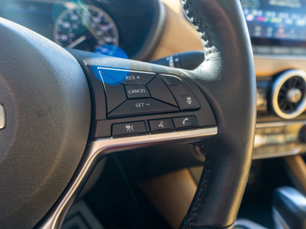 Used 2023 Nissan Sentra SV w/ SV Premium Package image 20