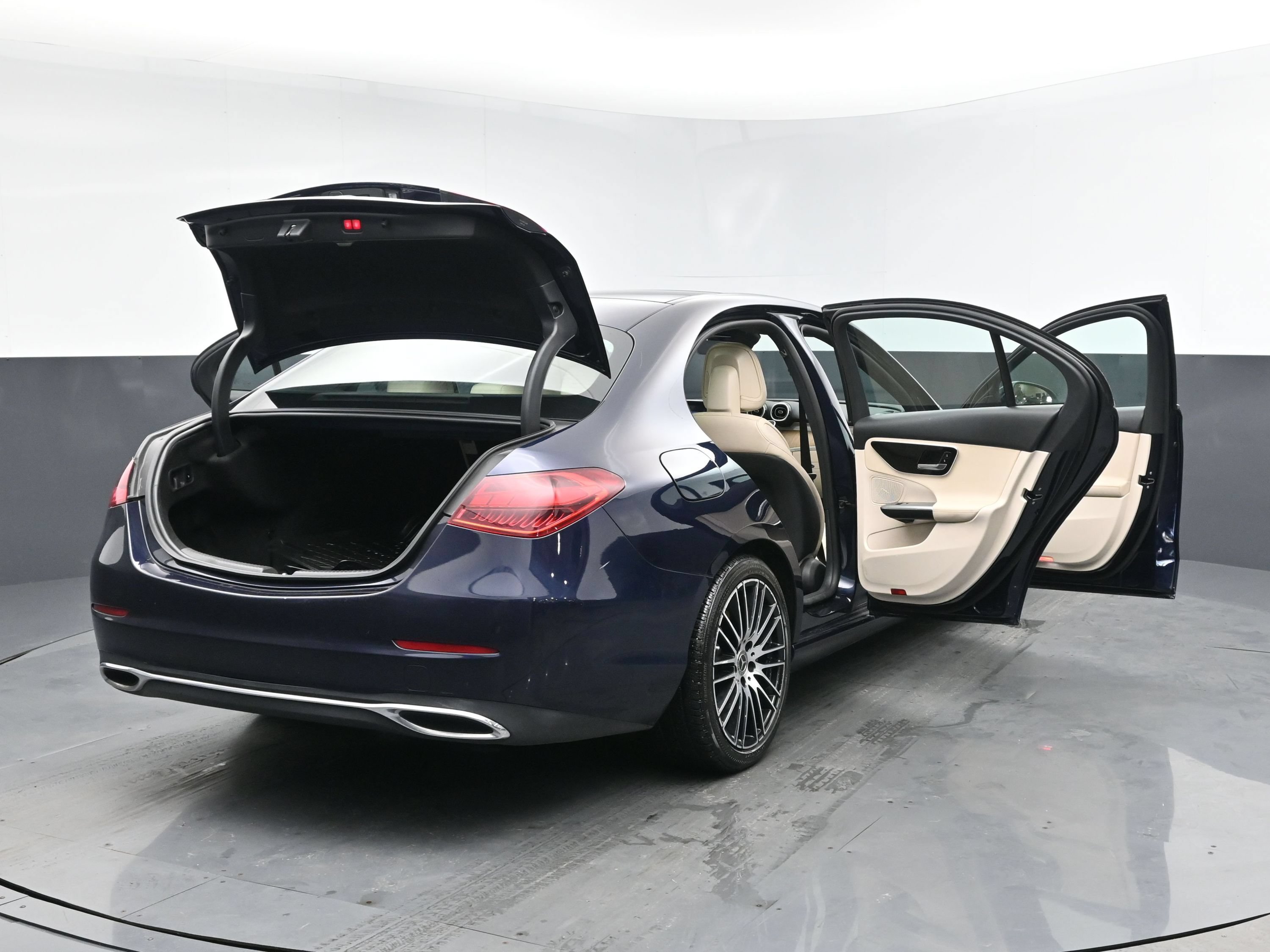 Used 2022 Mercedes-Benz C 300 4MATIC Sedan w/ Advanced USB Package image 29