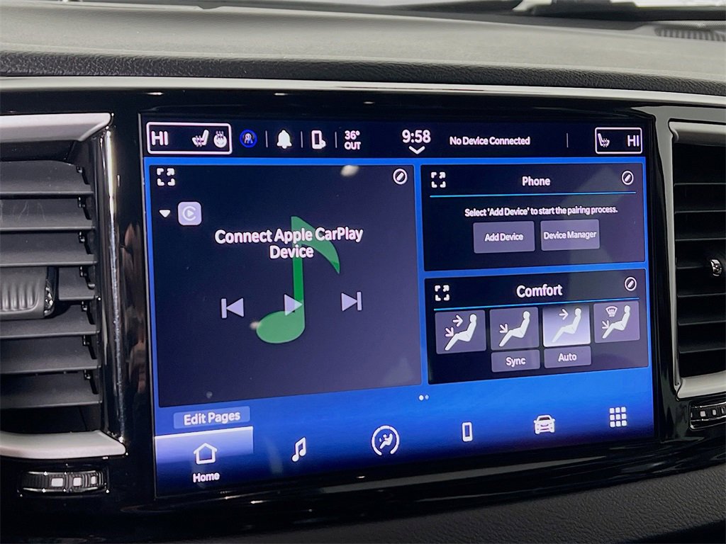 Used 2022 Chrysler Pacifica Touring-L image 14