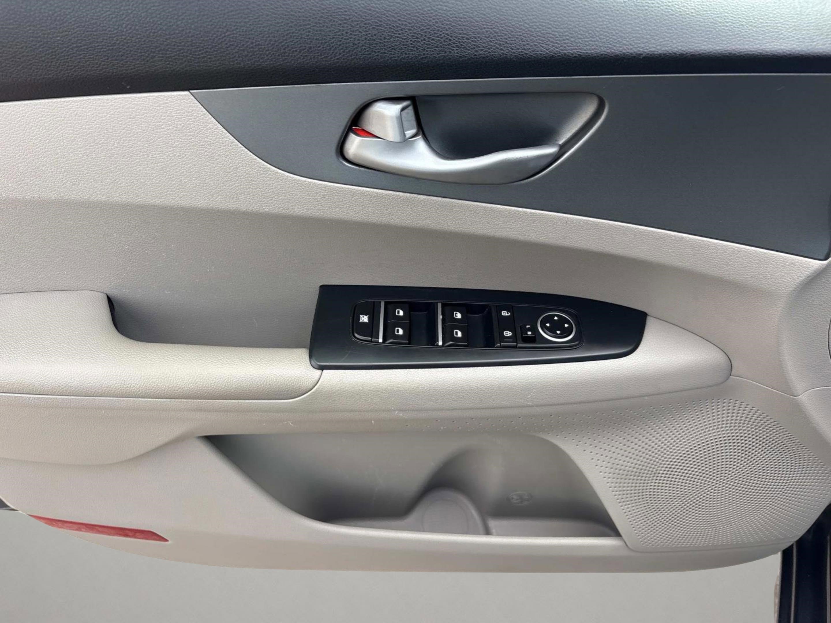 Used 2019 Kia Forte LXS image 22