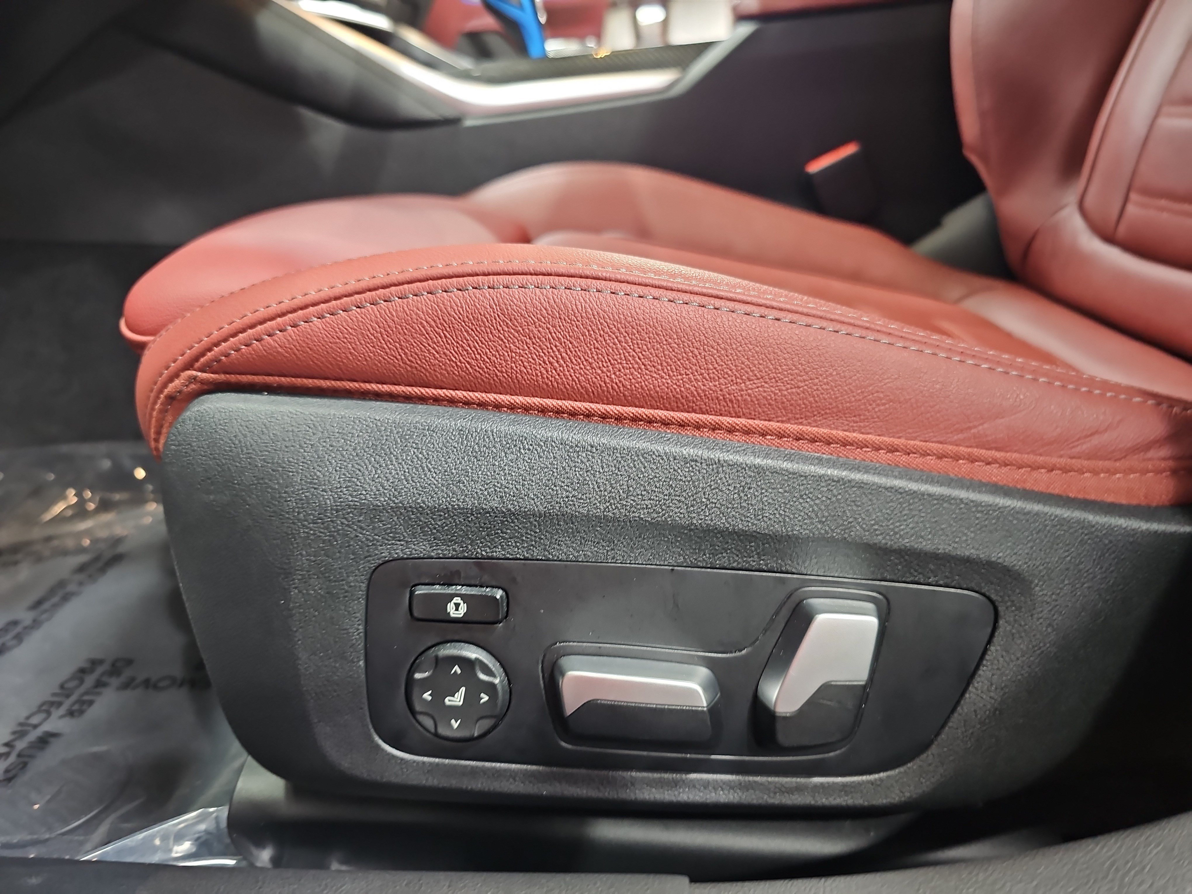 Used 2023 BMW i4 M50 w/ M Carbon Exterior Package AWD/4WD image 30