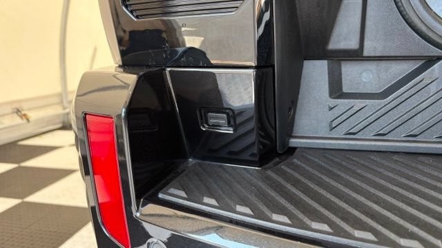 Used 2026 GMC Hummer EV SUV AWD/4WD image 7