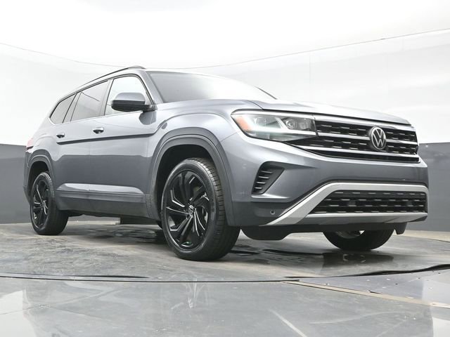 Used 2023 Volkswagen Atlas SE w/ Black Wheel Package image 27