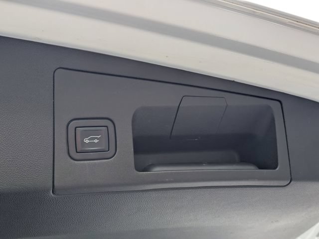 Used 2022 Cadillac XT5 Luxury AWD/4WD image 32