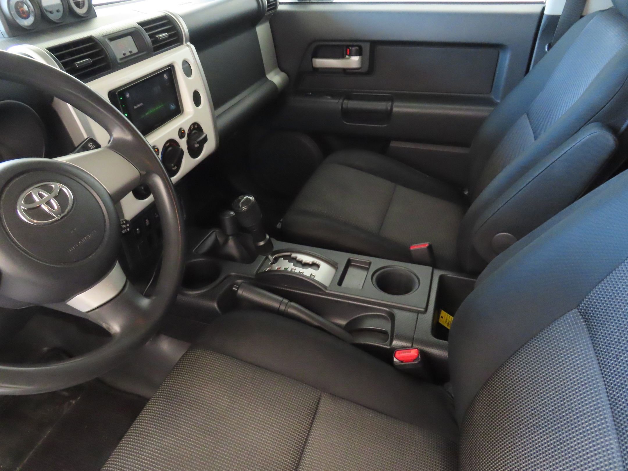 Used 2010 Toyota FJ Cruiser 4WD image 18