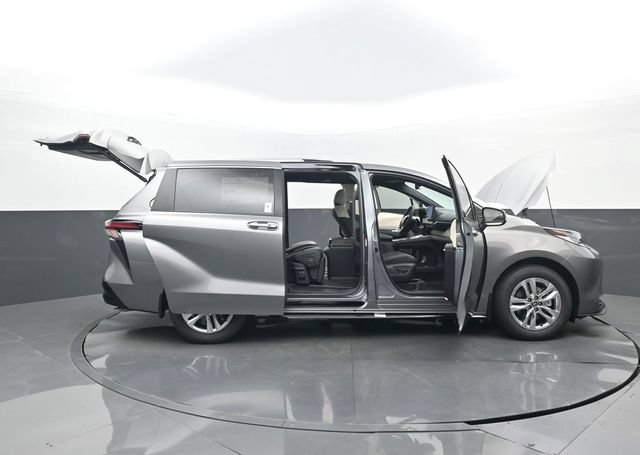 New 2026 Toyota Sienna Limited FWD image 32