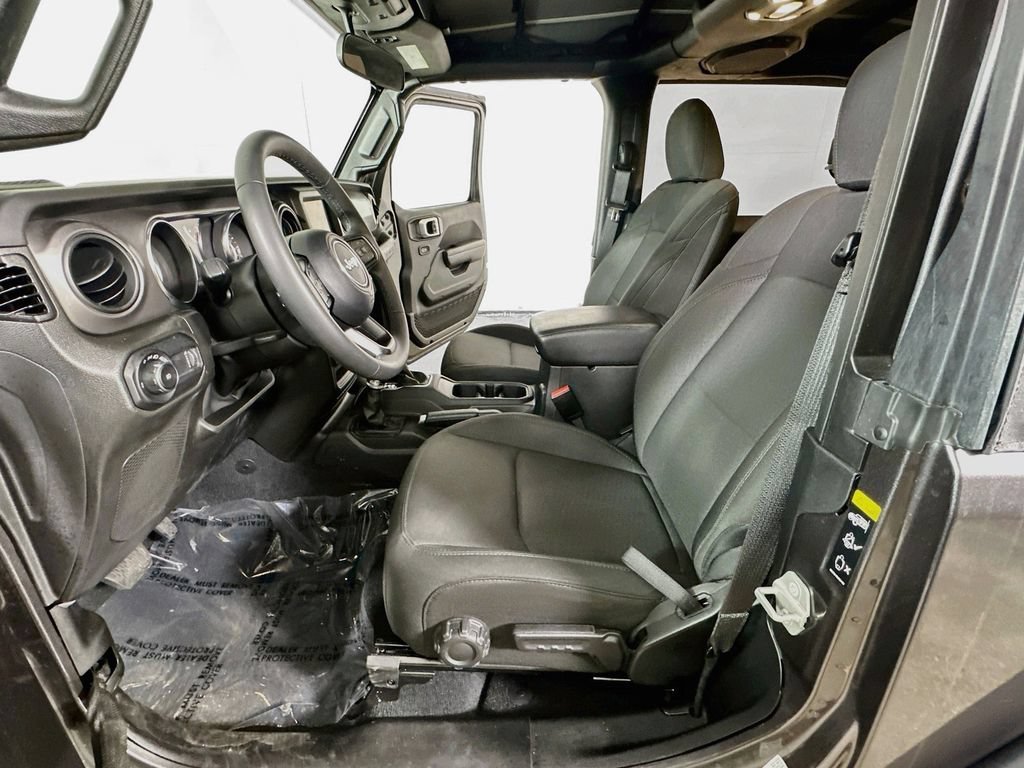 Used 2023 Jeep Wrangler Sport AWD/4WD image 34