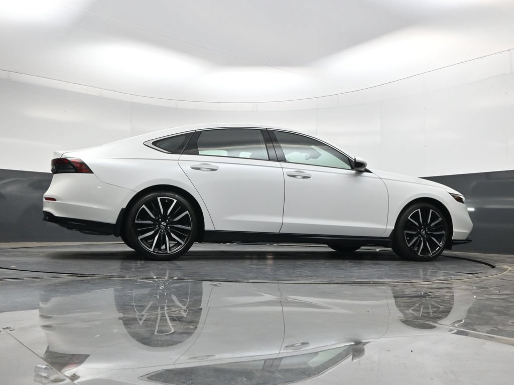 Used 2023 Honda Accord Touring image 38