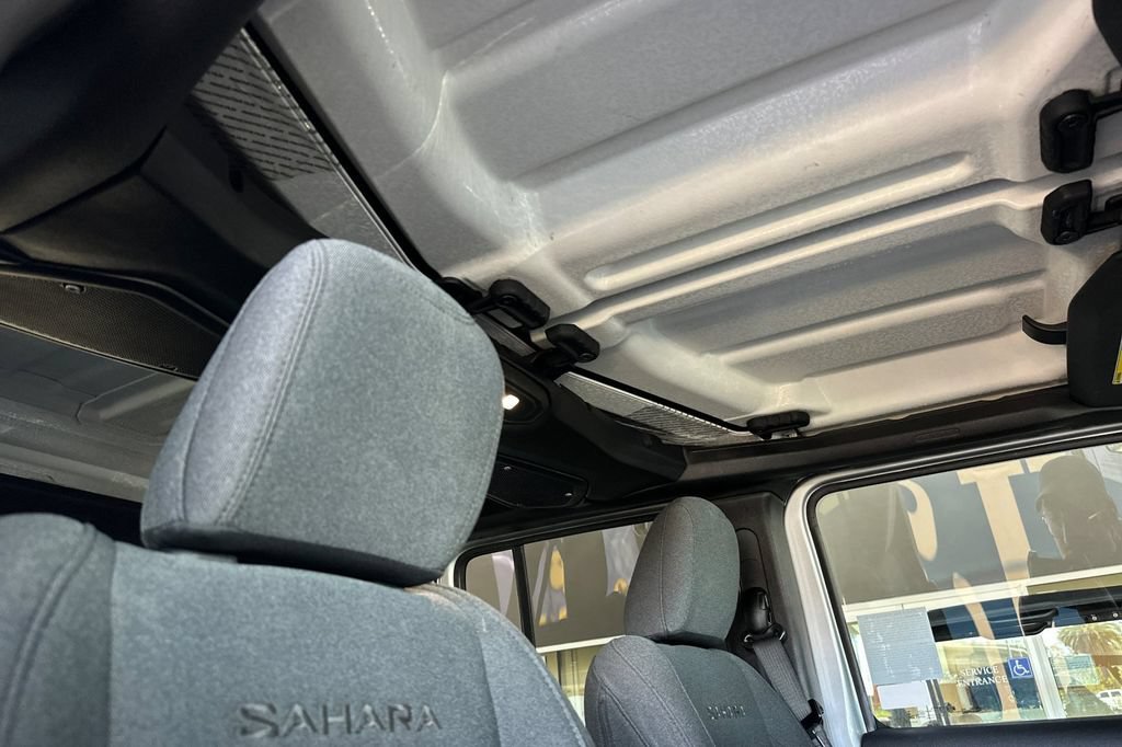 Used 2024 Jeep Wrangler Unlimited Sahara AWD/4WD image 18