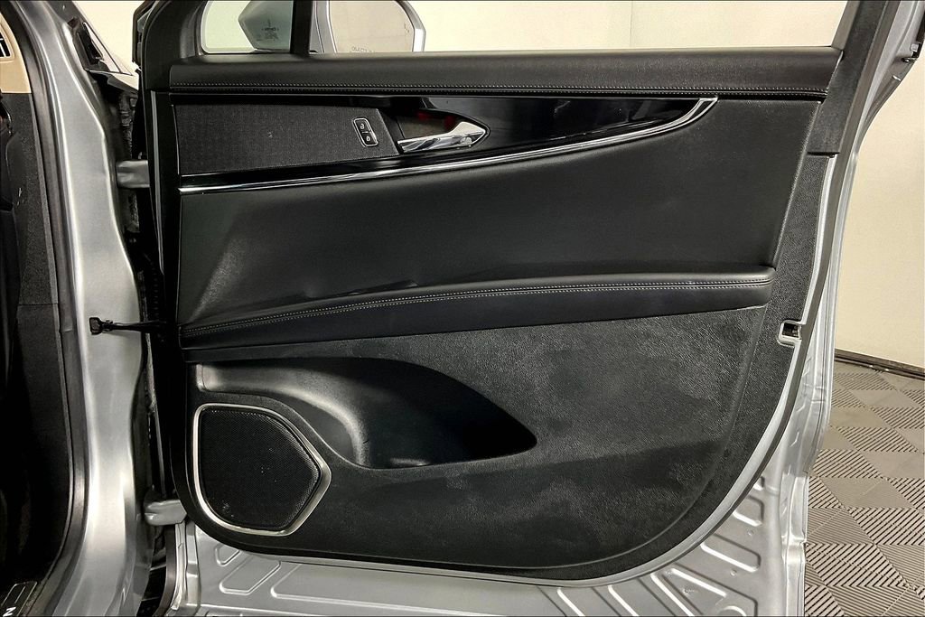 Used 2023 Lincoln Nautilus Reserve image 26