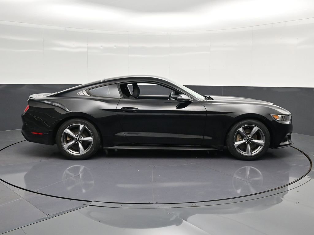 Used 2016 Ford Mustang Coupe w/ Equipment Group 051A RWD image 4