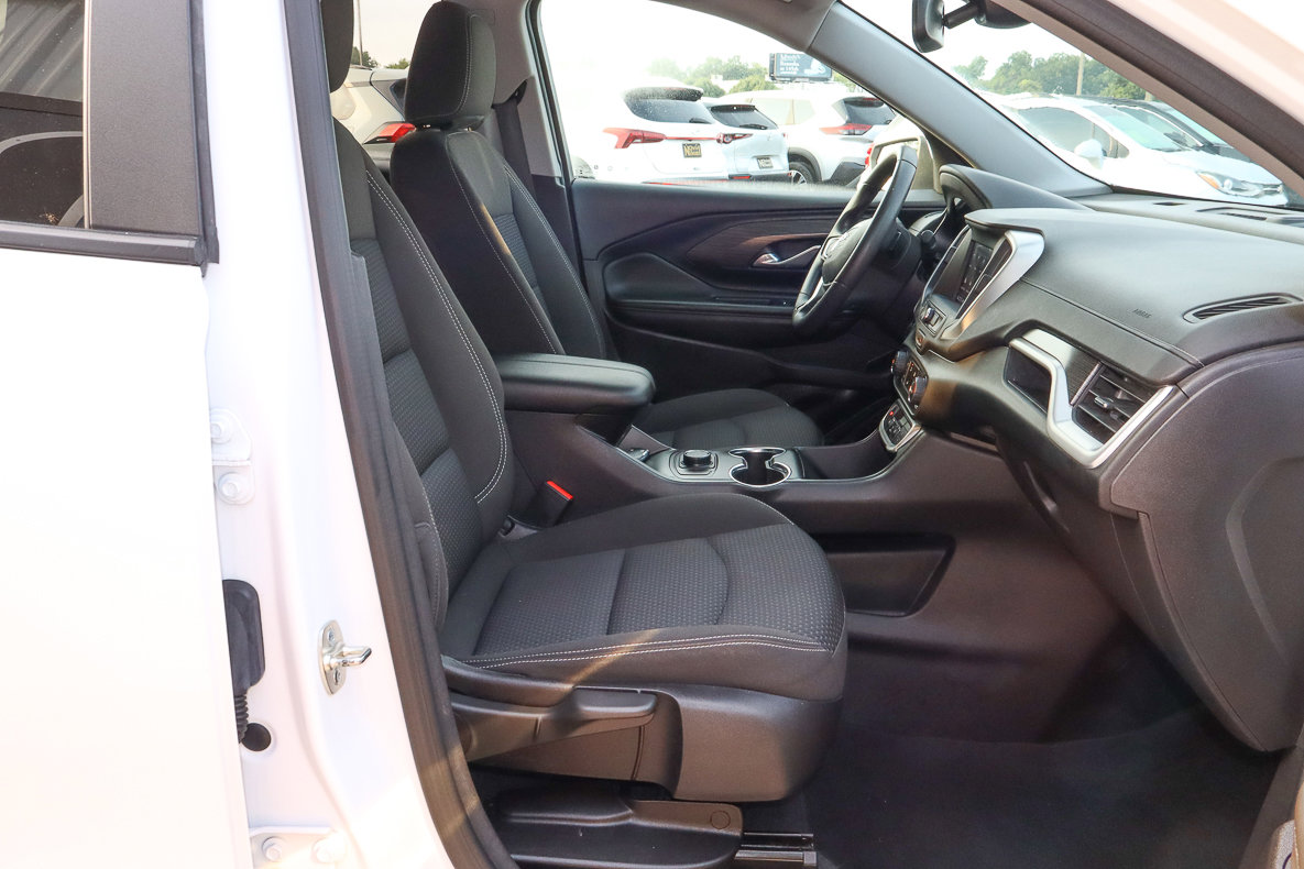 Used 2024 GMC Terrain SLE image 22