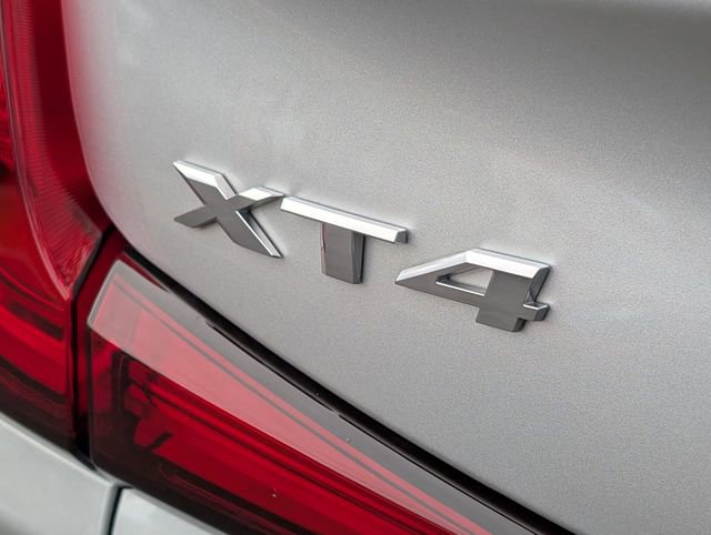 Used 2022 Cadillac XT4 Premium Luxury w/ Enhanced Visibility Package image 23