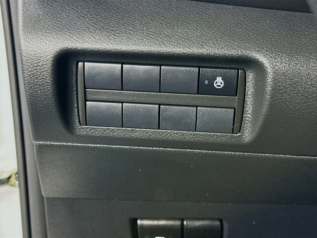 Certified 2023 Nissan Kicks SR w/ SR Premium Package FWD image 18
