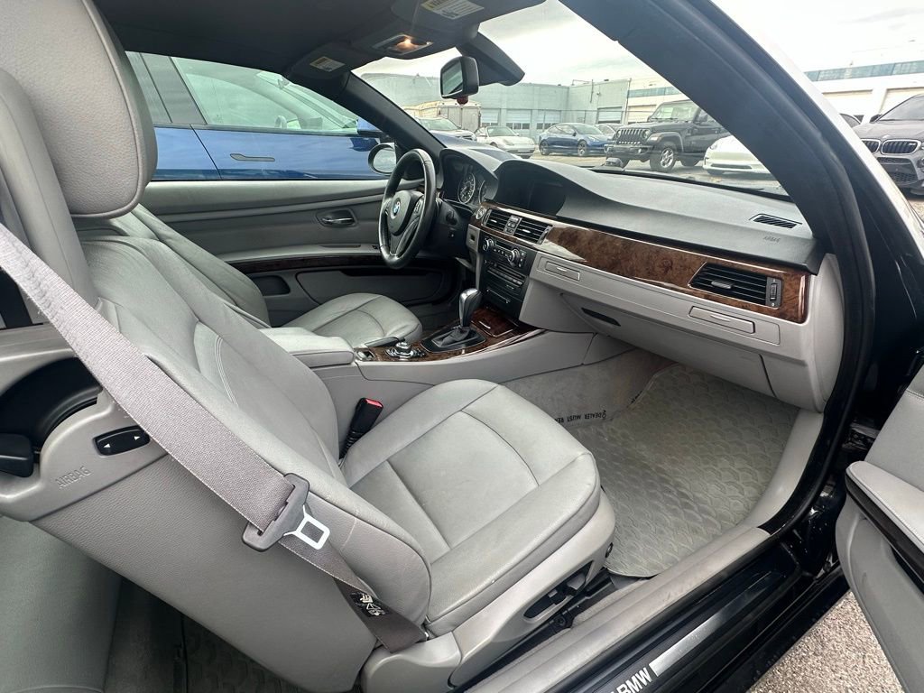 Used 2009 BMW 328i Convertible image 34