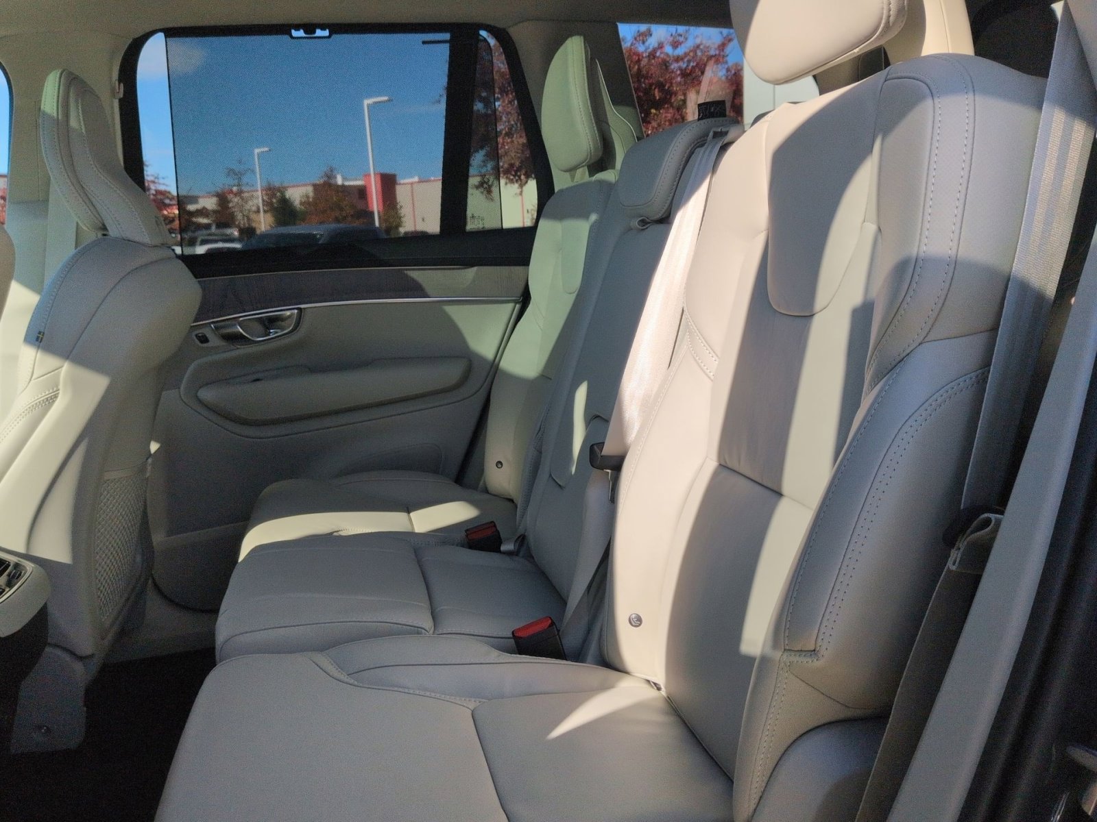 New 2026 Volvo XC90 B6 Ultra w/ Protection Package Premier image 25