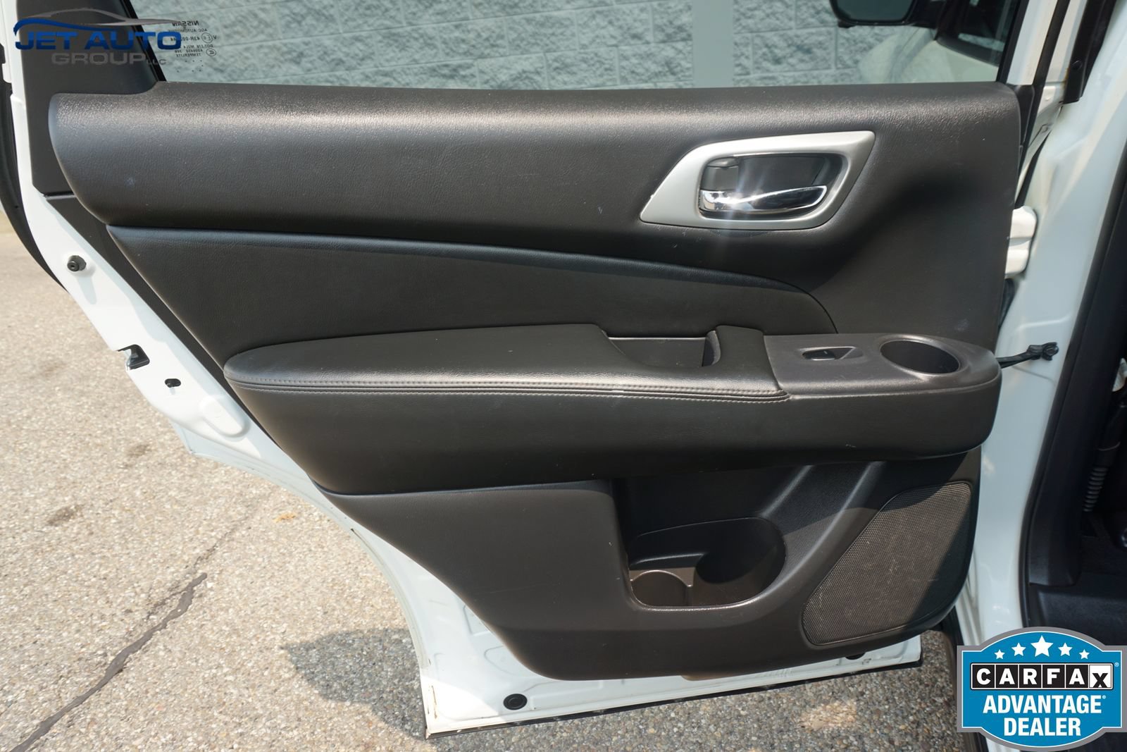 Used 2017 Nissan Pathfinder SL w/ Trailer Tow Package AWD/4WD image 22