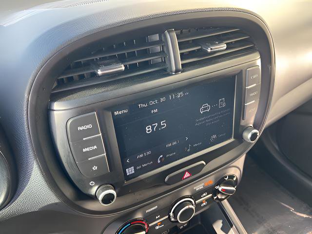 Used 2023 Kia Soul LX w/ Option Group 015 FWD image 13
