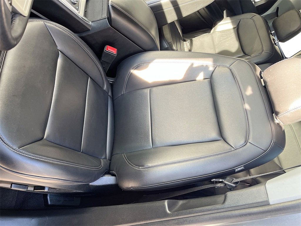 Used 2024 Ford Explorer XLT w/ Equipment Group 202A image 18