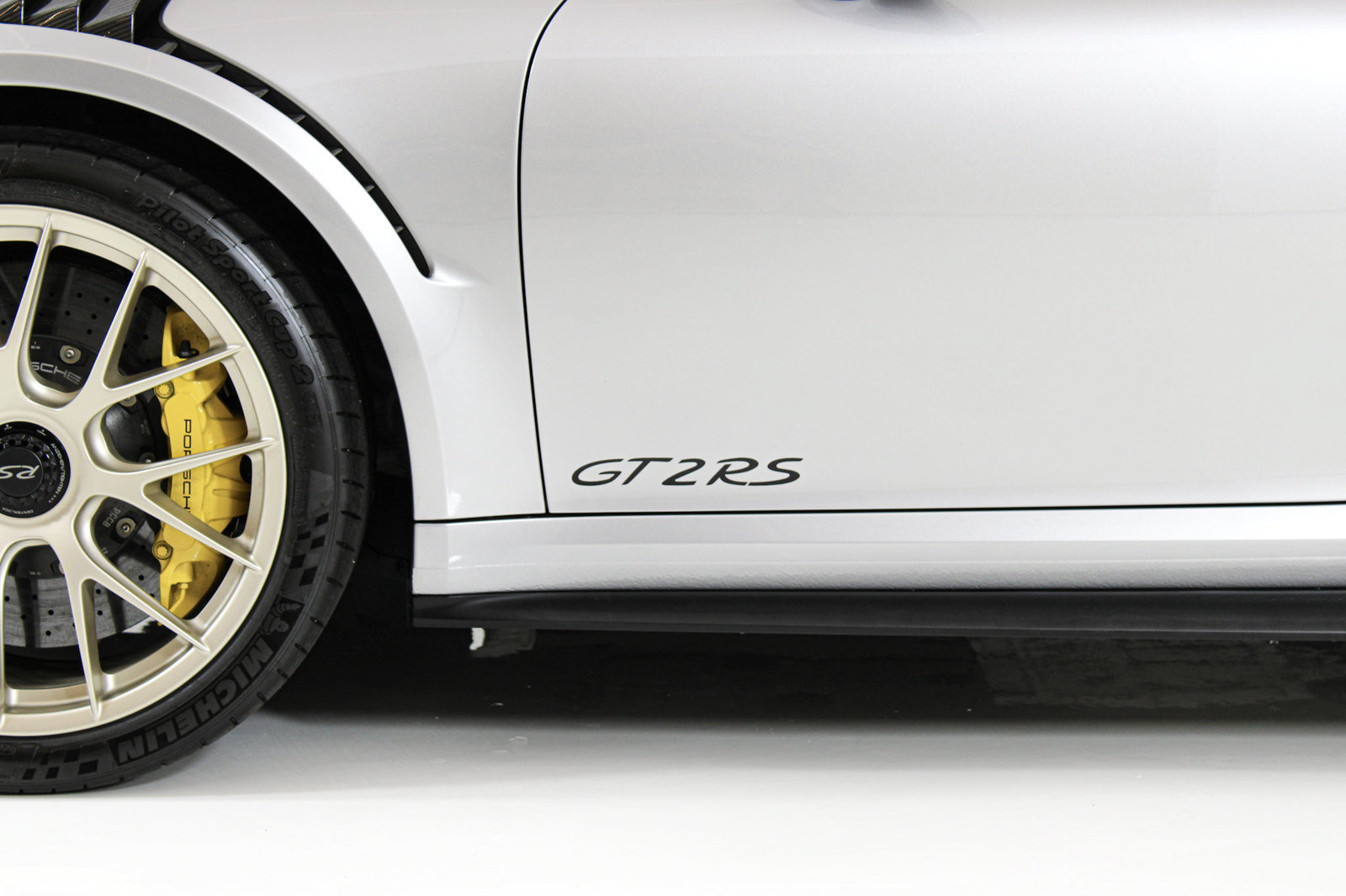 Used 2018 Porsche 911 GT2 RS RWD image 18