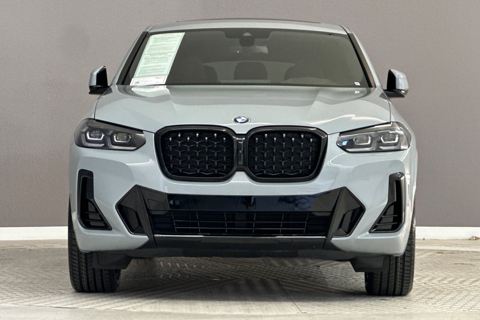 Certified 2025 BMW X4 xDrive30i w/ Premium Package AWD/4WD image 5