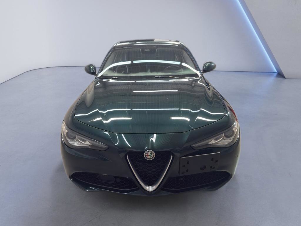 Used 2020 Alfa Romeo Giulia Ti image 2