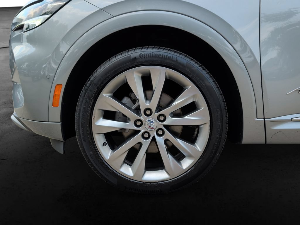 Used 2023 Buick Envision Avenir AWD/4WD image 9