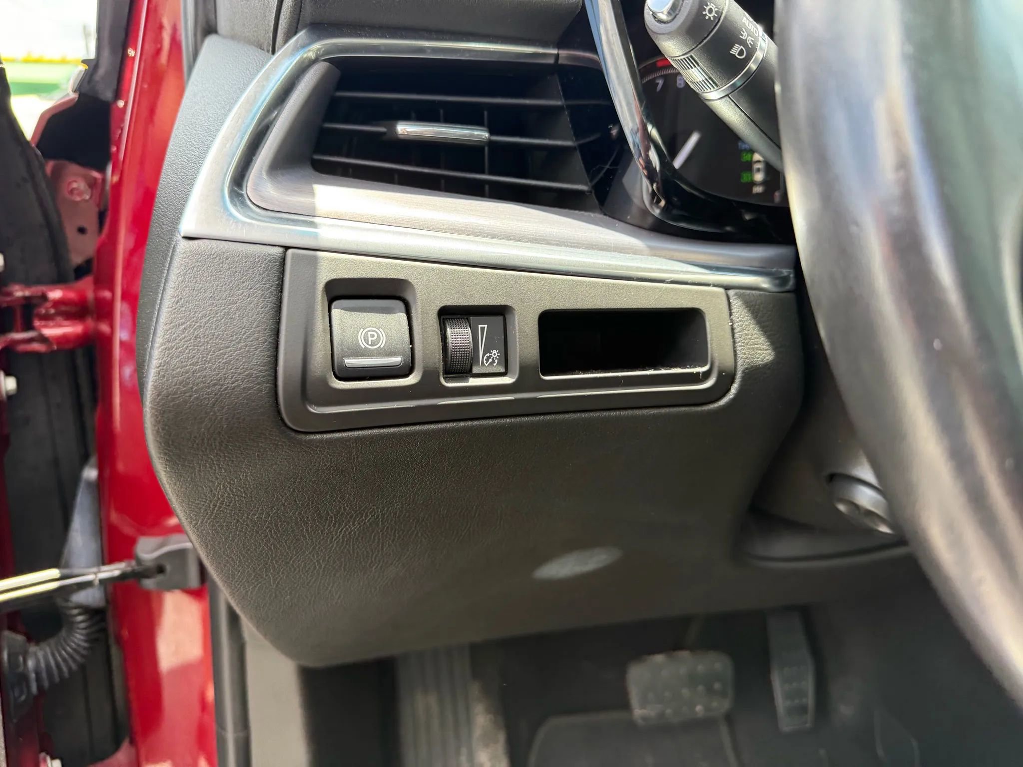 Used 2017 Cadillac XT5 Luxury FWD image 21