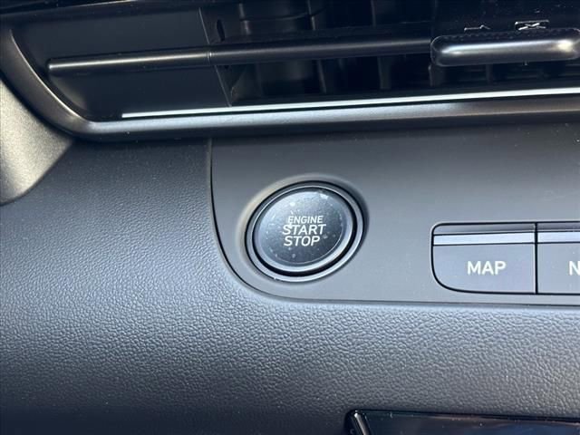 New 2025 Hyundai Elantra SEL image 20