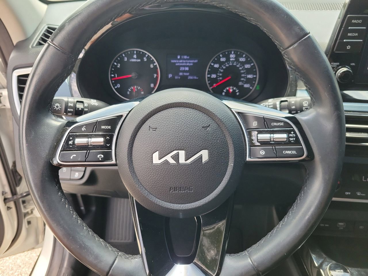 Used 2023 Kia Seltos S AWD/4WD image 17