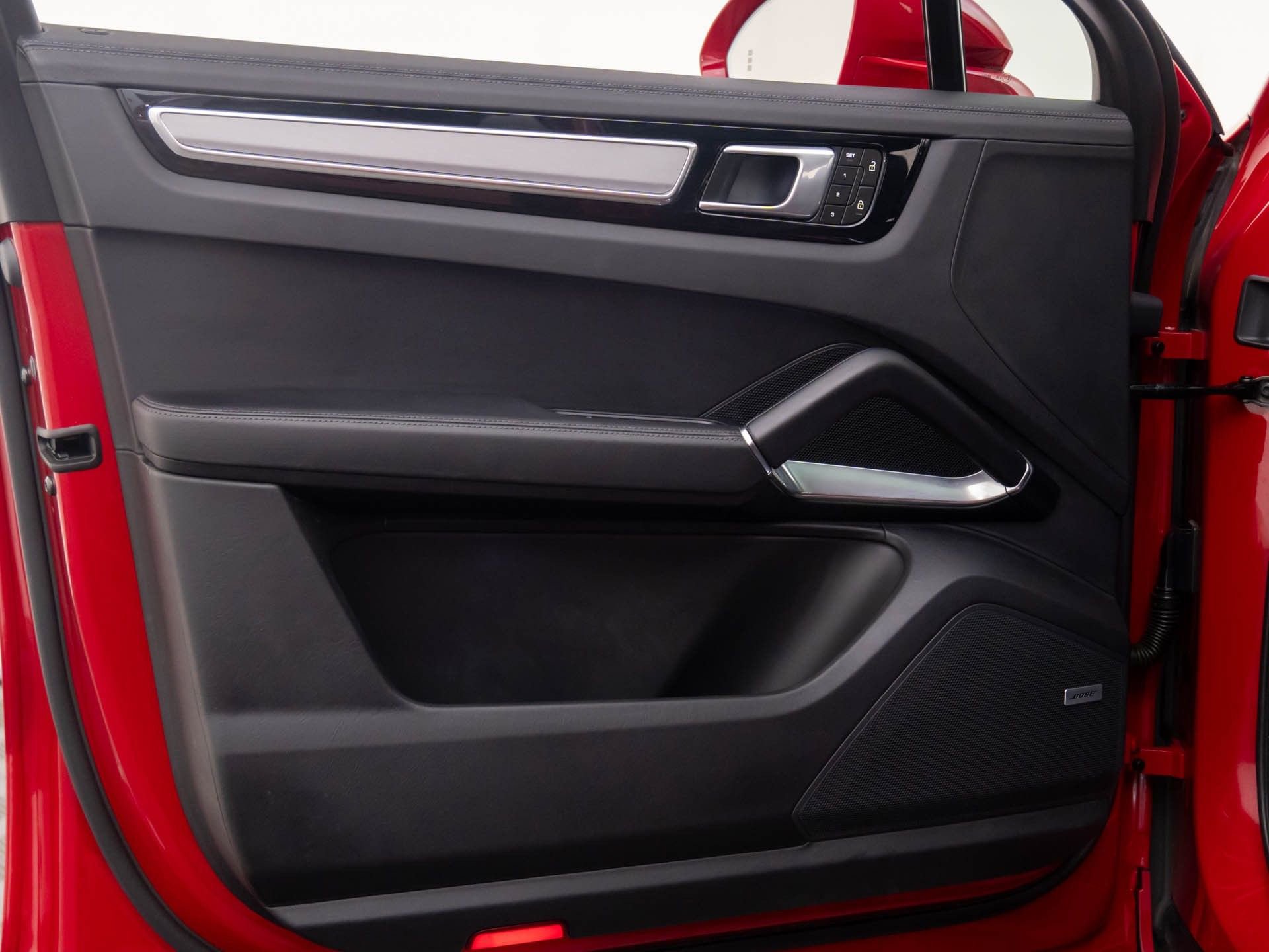 Certified 2023 Porsche Cayenne Turbo image 14