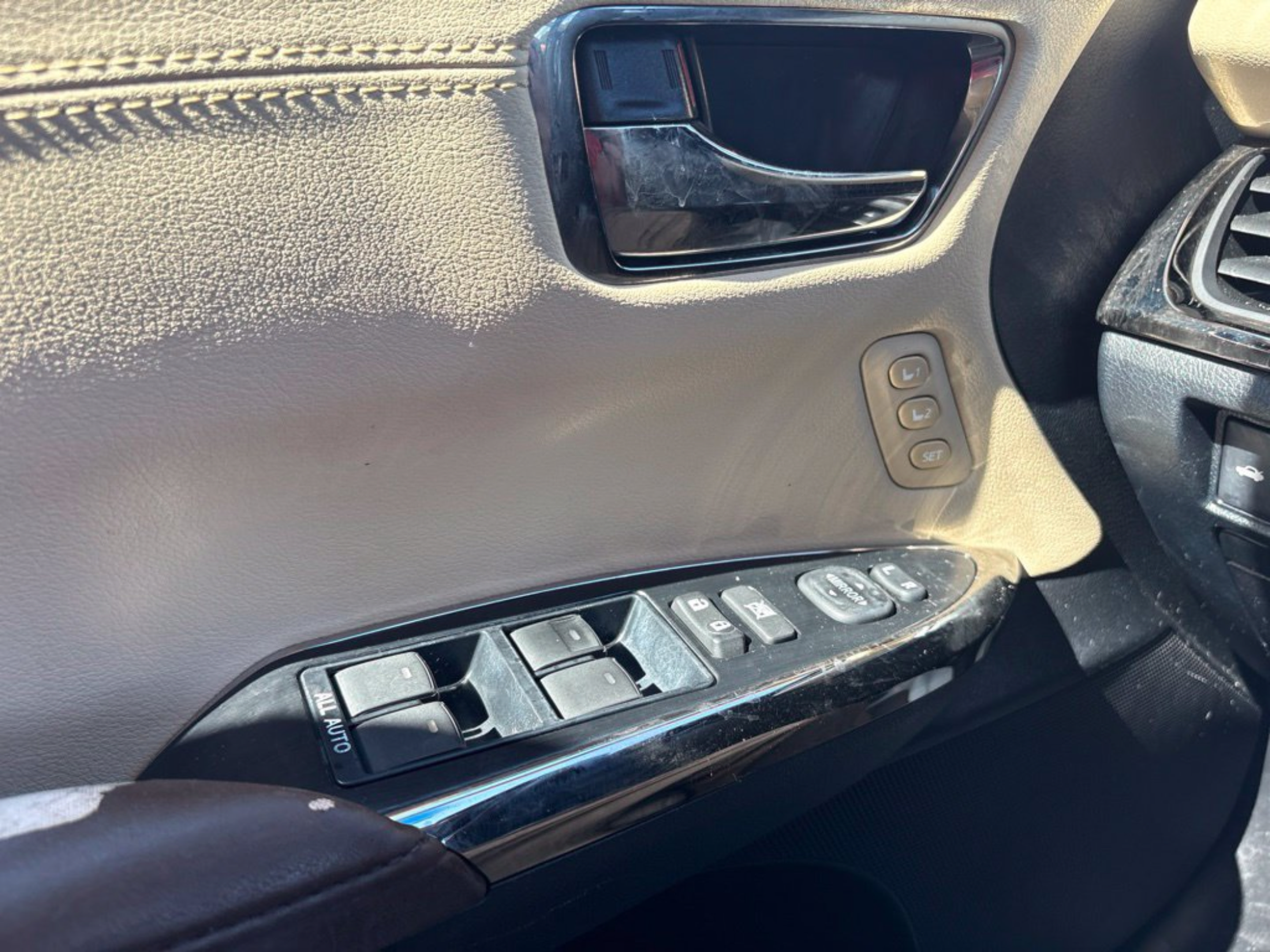 Used 2014 Toyota Avalon XLE Touring FWD image 15