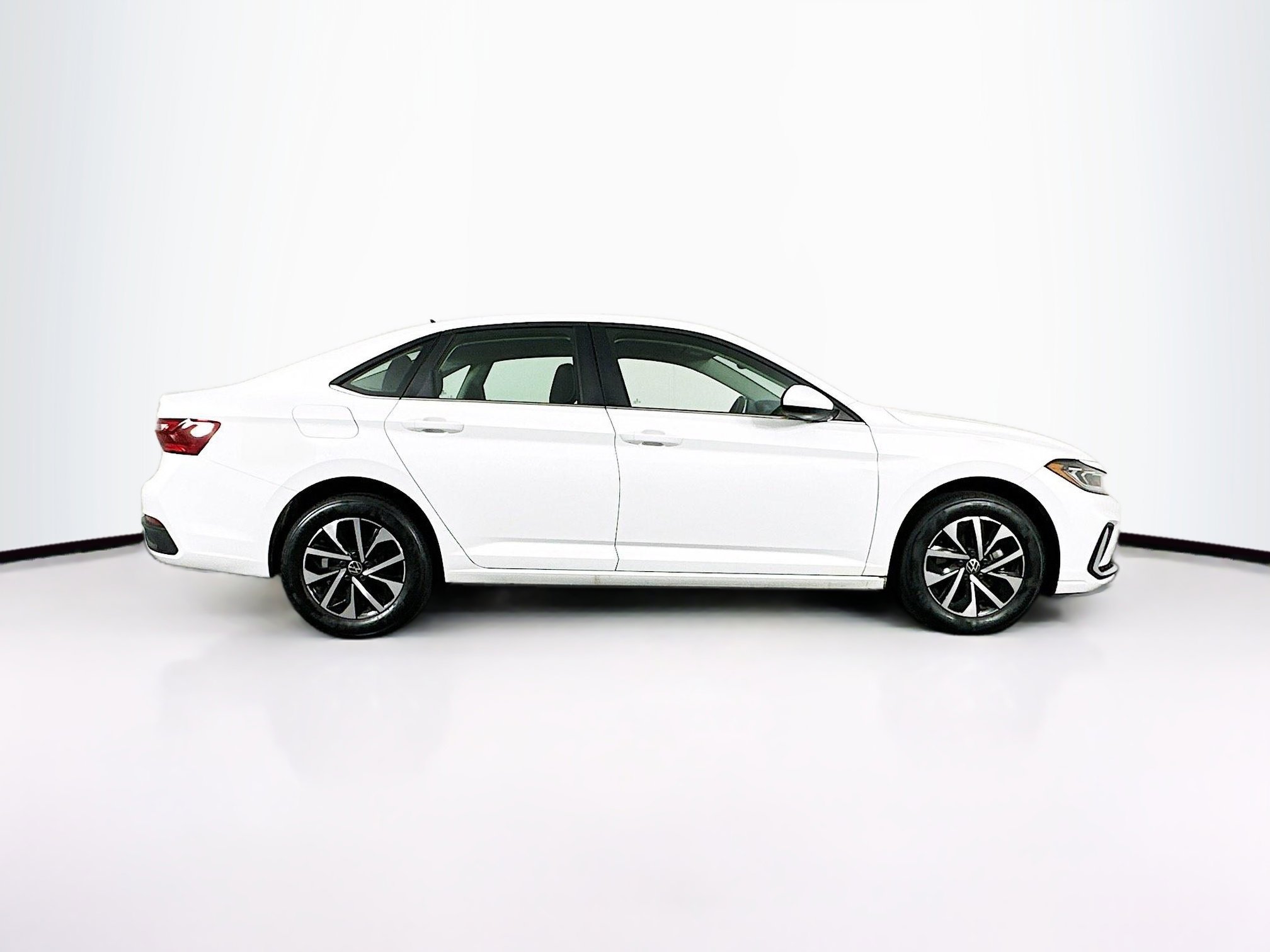Used 2025 Volkswagen Jetta S image 10