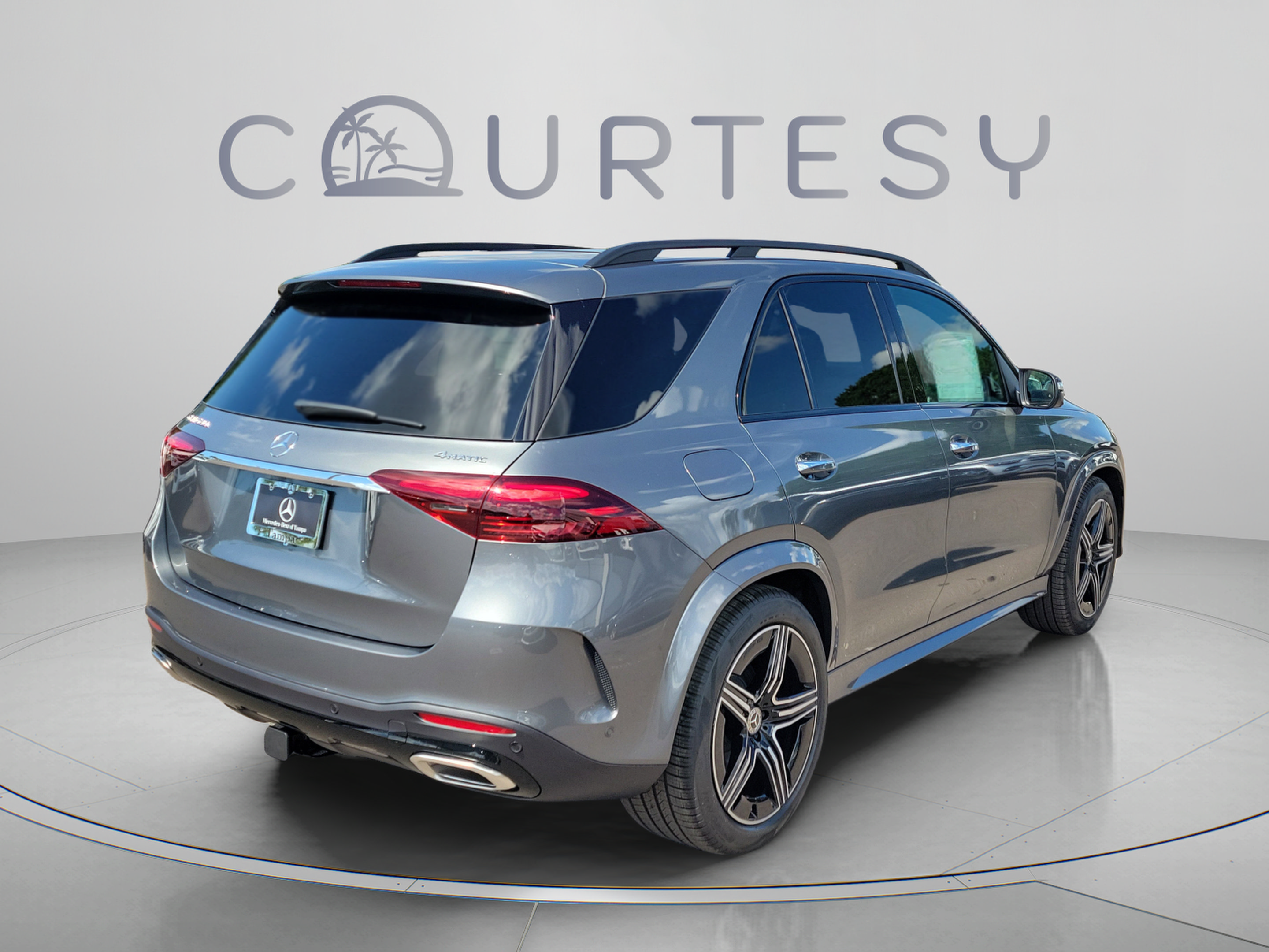 New 2026 Mercedes-Benz GLE 580 4MATIC image 3