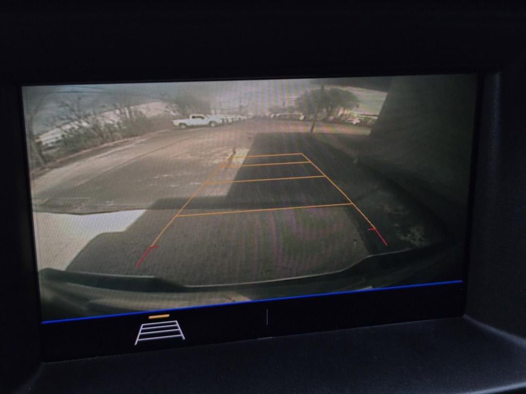 Used 2020 Chevrolet Colorado W/T w/ Custom Special Edition image 19