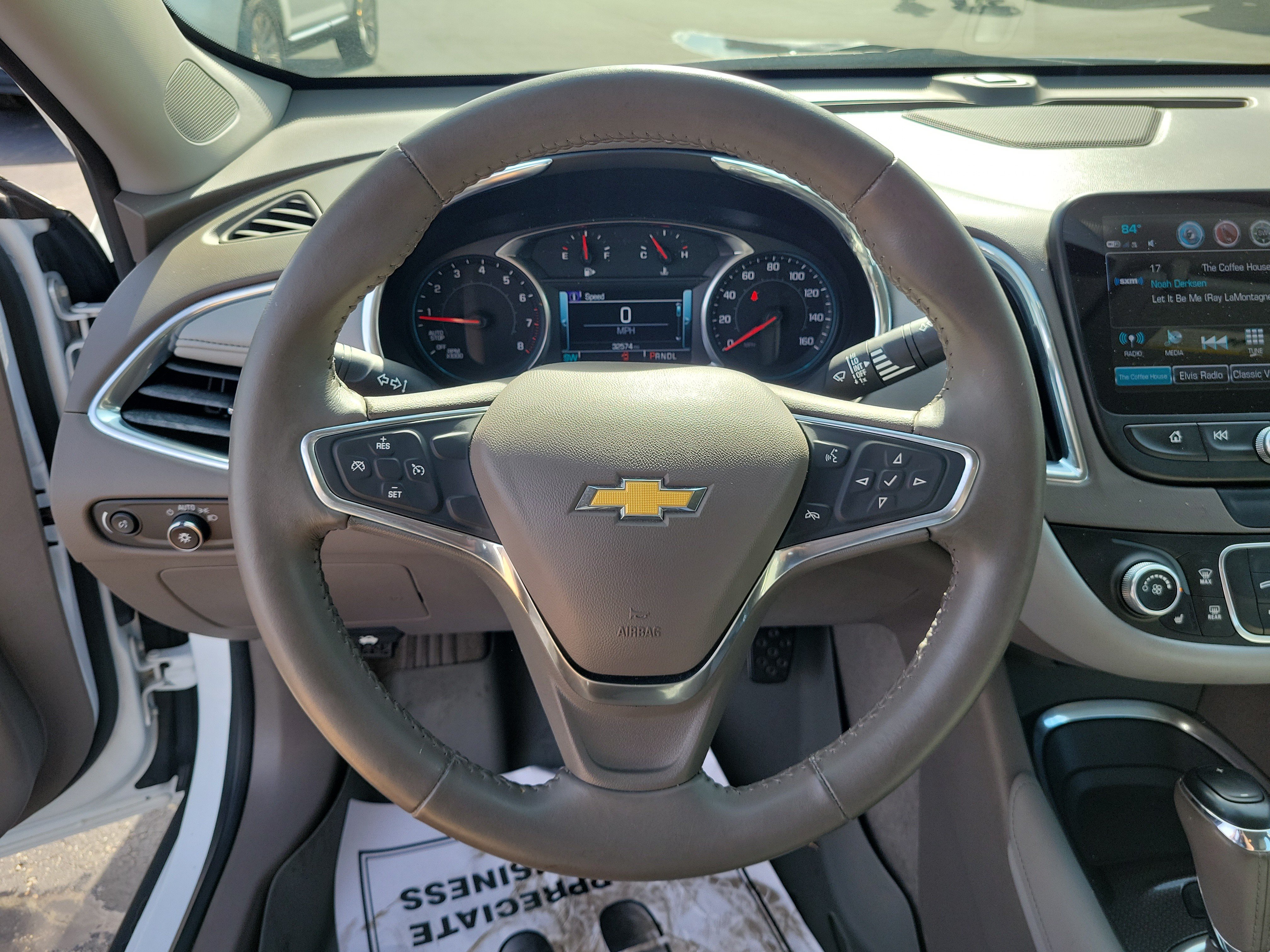 Used 2018 Chevrolet Malibu LT w/ Leather Package FWD image 21