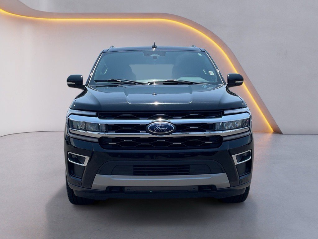 Used 2023 Ford Expedition Limited image 2