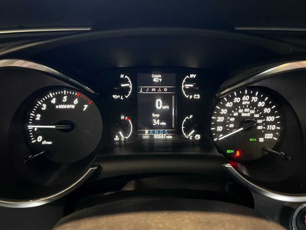 Used 2022 Toyota Sequoia SR5 image 30