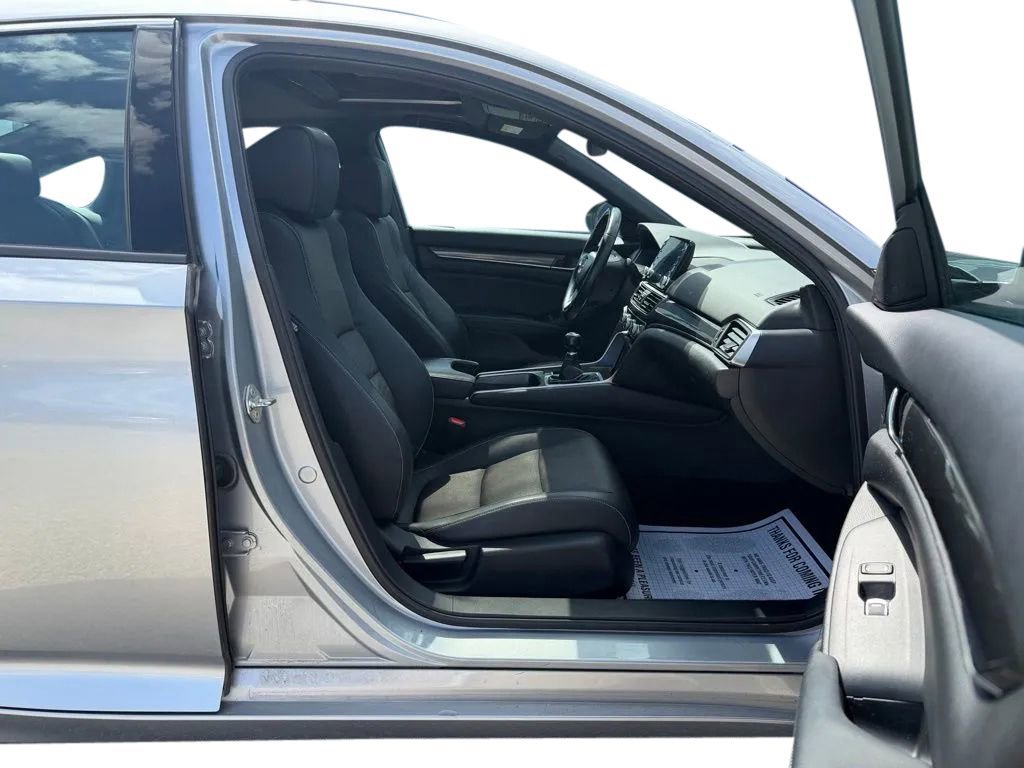 Used 2018 Honda Accord Sport image 25