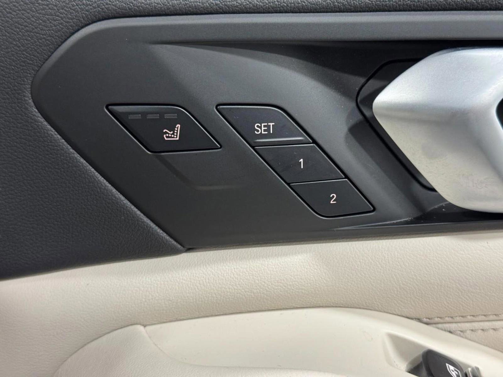 Used 2021 BMW X5 xDrive40i w/ Premium Package image 22