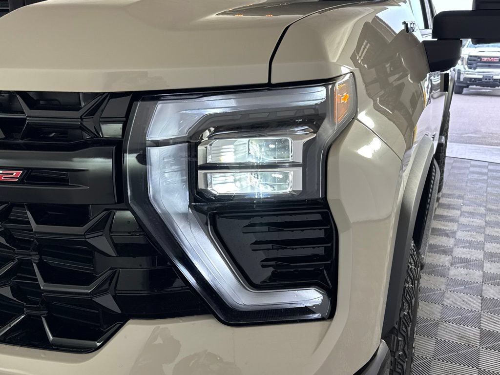 New 2026 Chevrolet Silverado 2500 ZR2 w/ LPO, Dark Essentials Package AWD/4WD image 35