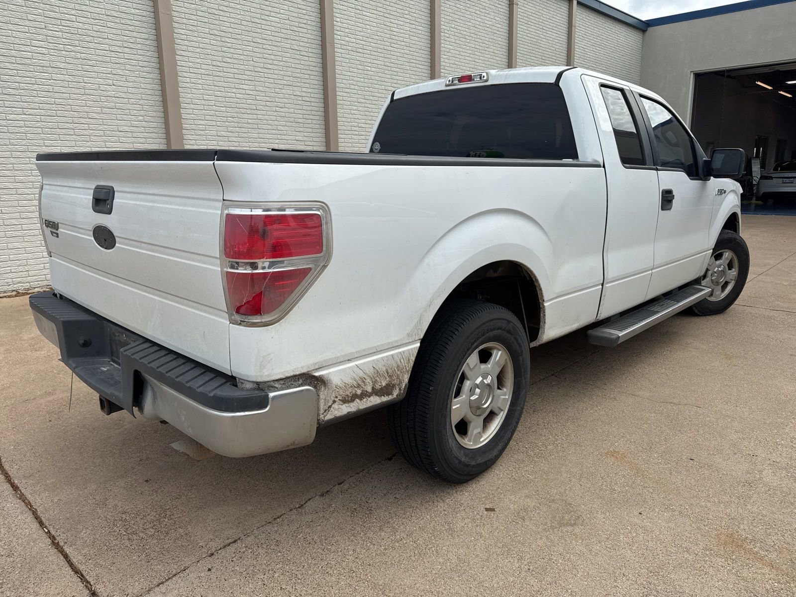 Used 2010 Ford F150 2WD SuperCab image 4