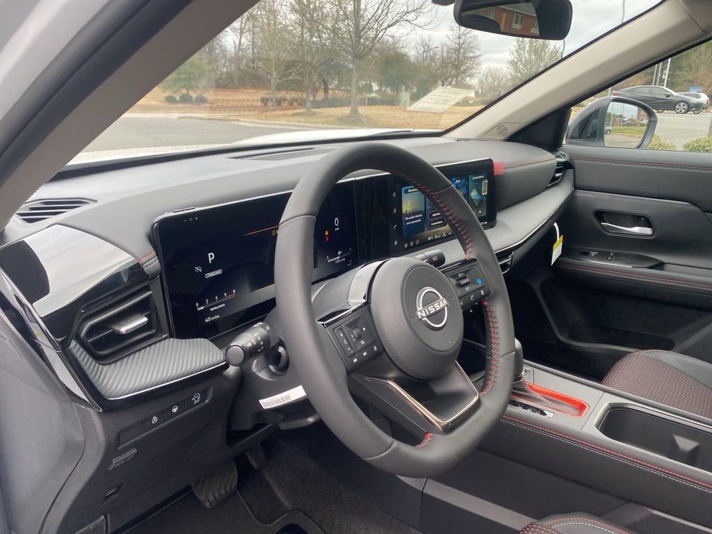 New 2026 Nissan Kicks SR w/ SR Premium Package FWD image 13