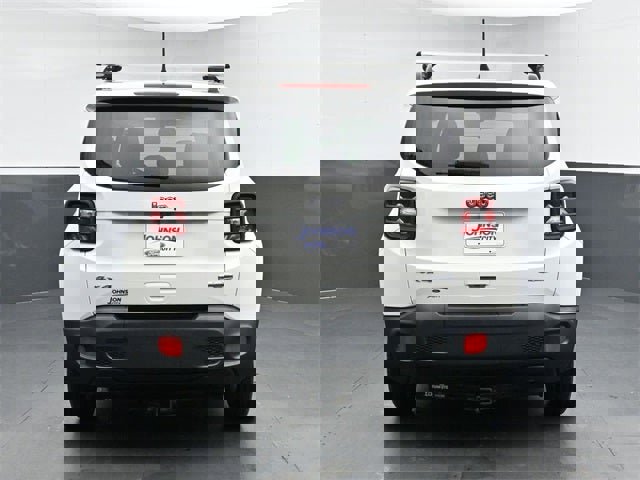 Used 2018 Jeep Renegade Latitude image 13