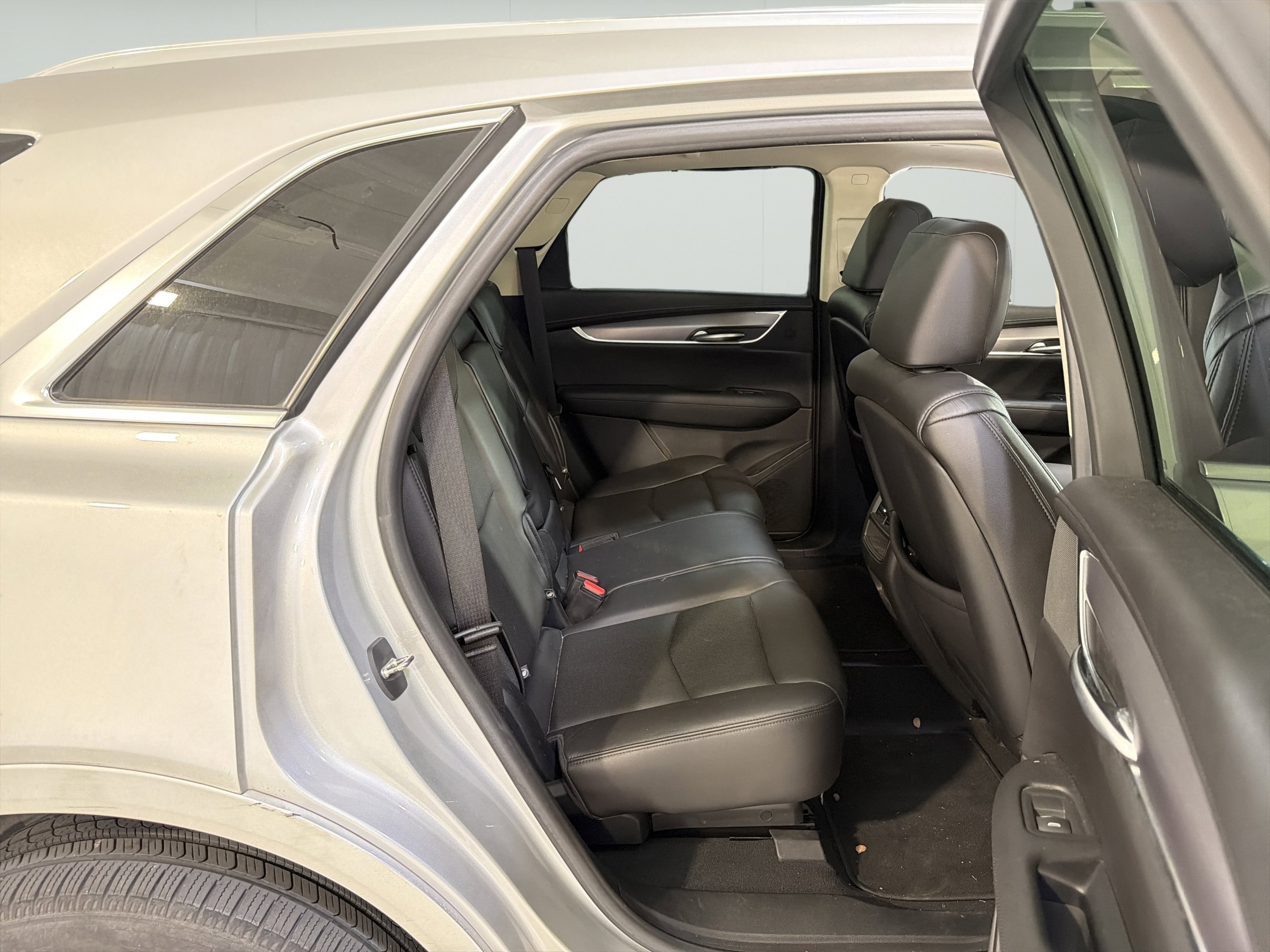 Used 2019 Cadillac XT5 Luxury FWD image 12