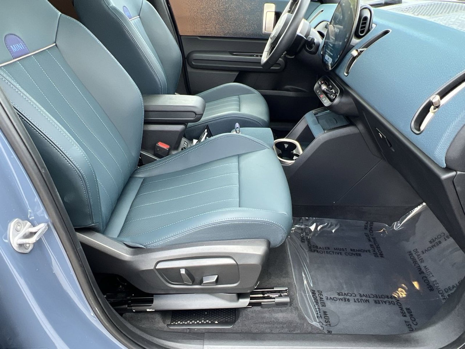 Certified 2025 MINI Cooper Countryman S w/ Comfort Package Max image 26